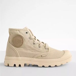 Palladium Boots. Women's Size 10.5.